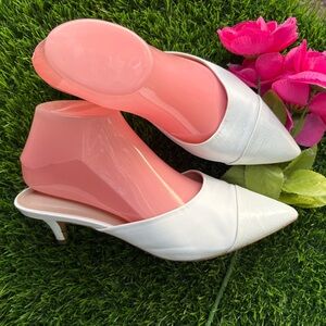 POINTY TOE KITTEN HEELS SIZE 8 WHITE GUC